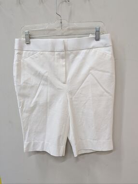 Chico's Secret Stretch Shorts. White. Sz. 6